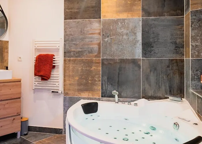 Cosy Avec Jacuzzi Prive